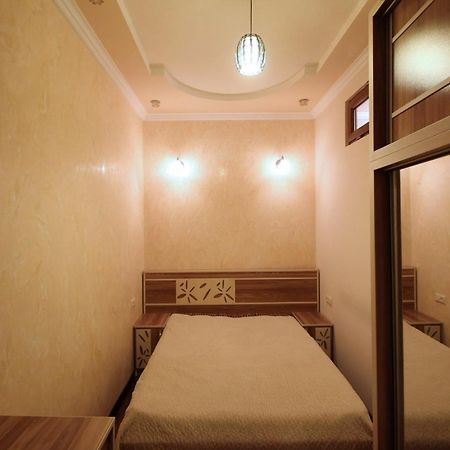 Amiryan Street 1 Bedroom Deluxe Apartment With Balcony Am104 Erivan Exterior foto