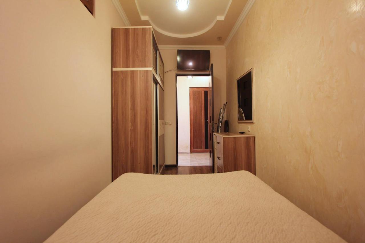 Amiryan Street 1 Bedroom Deluxe Apartment With Balcony Am104 Erivan Exterior foto