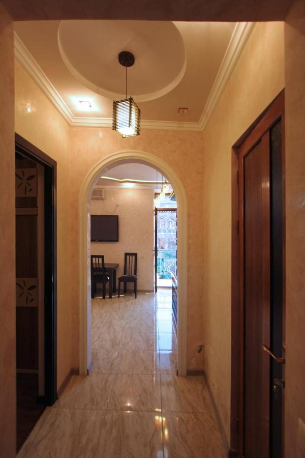 Amiryan Street 1 Bedroom Deluxe Apartment With Balcony Am104 Erivan Exterior foto
